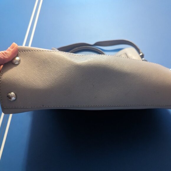 Michael Kors Beige Tote Bag And Dust Cover - Picture 2 of 10
